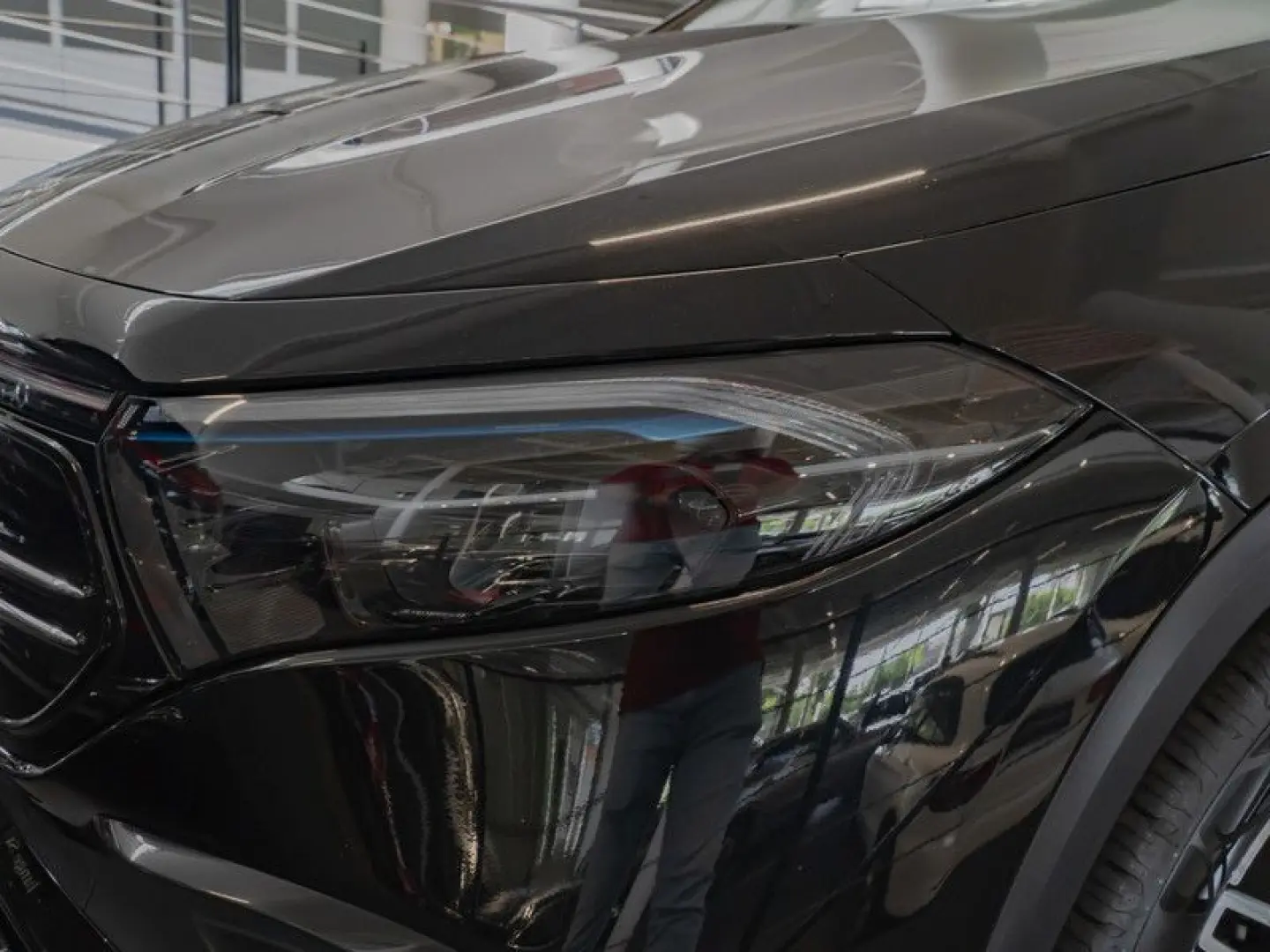 EQA 300 4M AMG/CAM/EASY-PACK/Shz/MBUX-AR Nav/18'