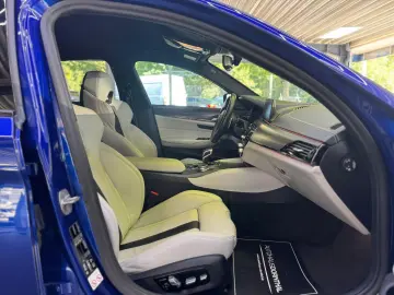 M5 LIMOUSINE/CARBON/MEMORY/HUD