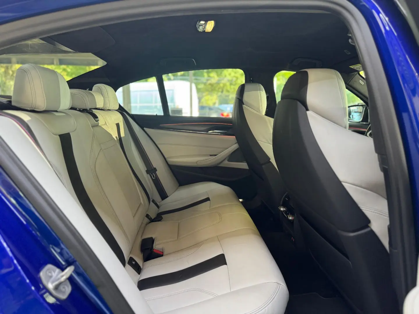 M5 LIMOUSINE/CARBON/MEMORY/HUD