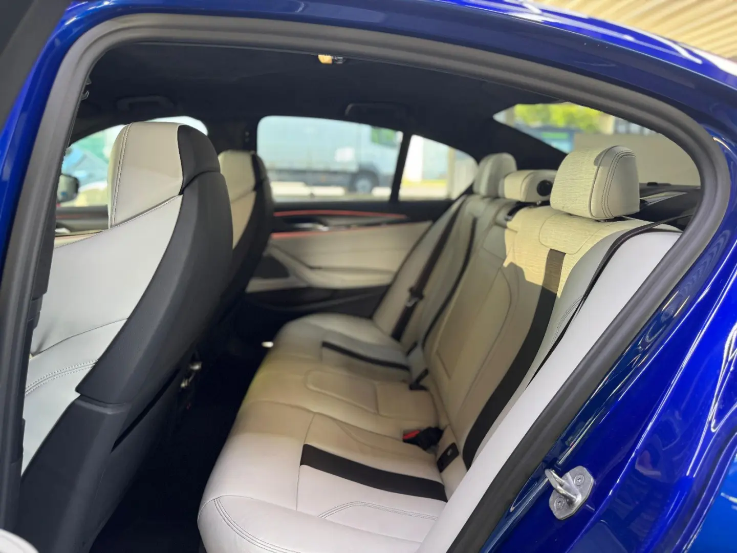 M5 LIMOUSINE/CARBON/MEMORY/HUD