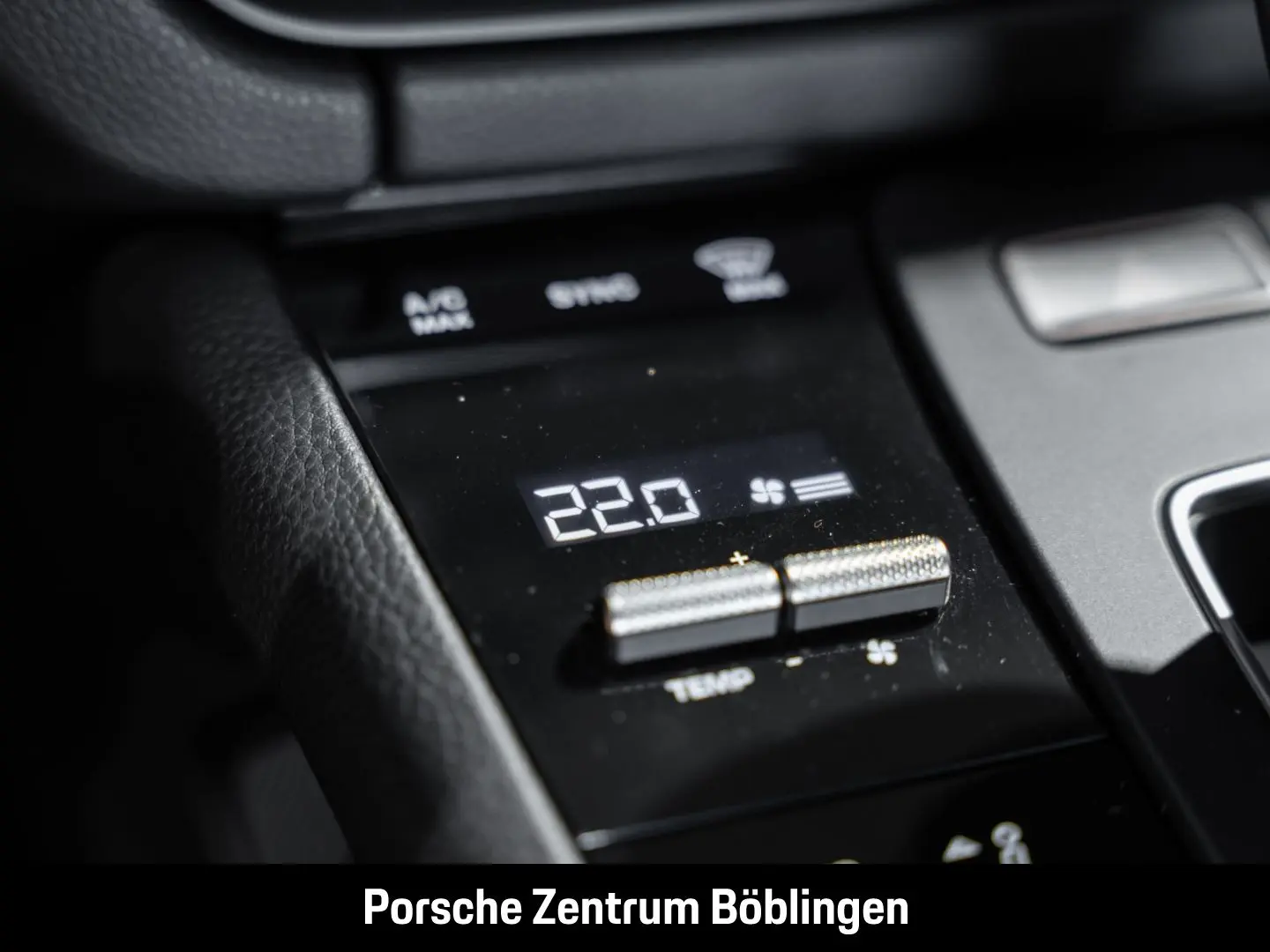 Macan T Papaya Panoramadach Rückfahrkamera LED
