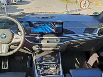 X5 Baureihe X5 50 e xDrive M Sport AHK BW Sound