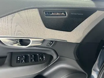 XC90 T8 Plus Bright Recharge AWD FourC Nappa 360
