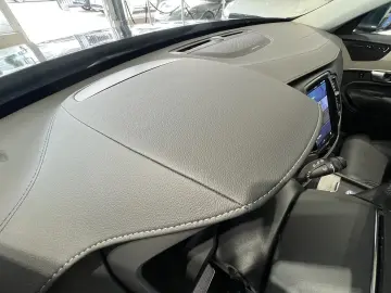 XC90 T8 Plus Bright Recharge AWD FourC Nappa 360