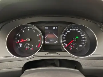 Passat AUTOMATIK ALLWETTER LED KAMERA TEMPOMAT A