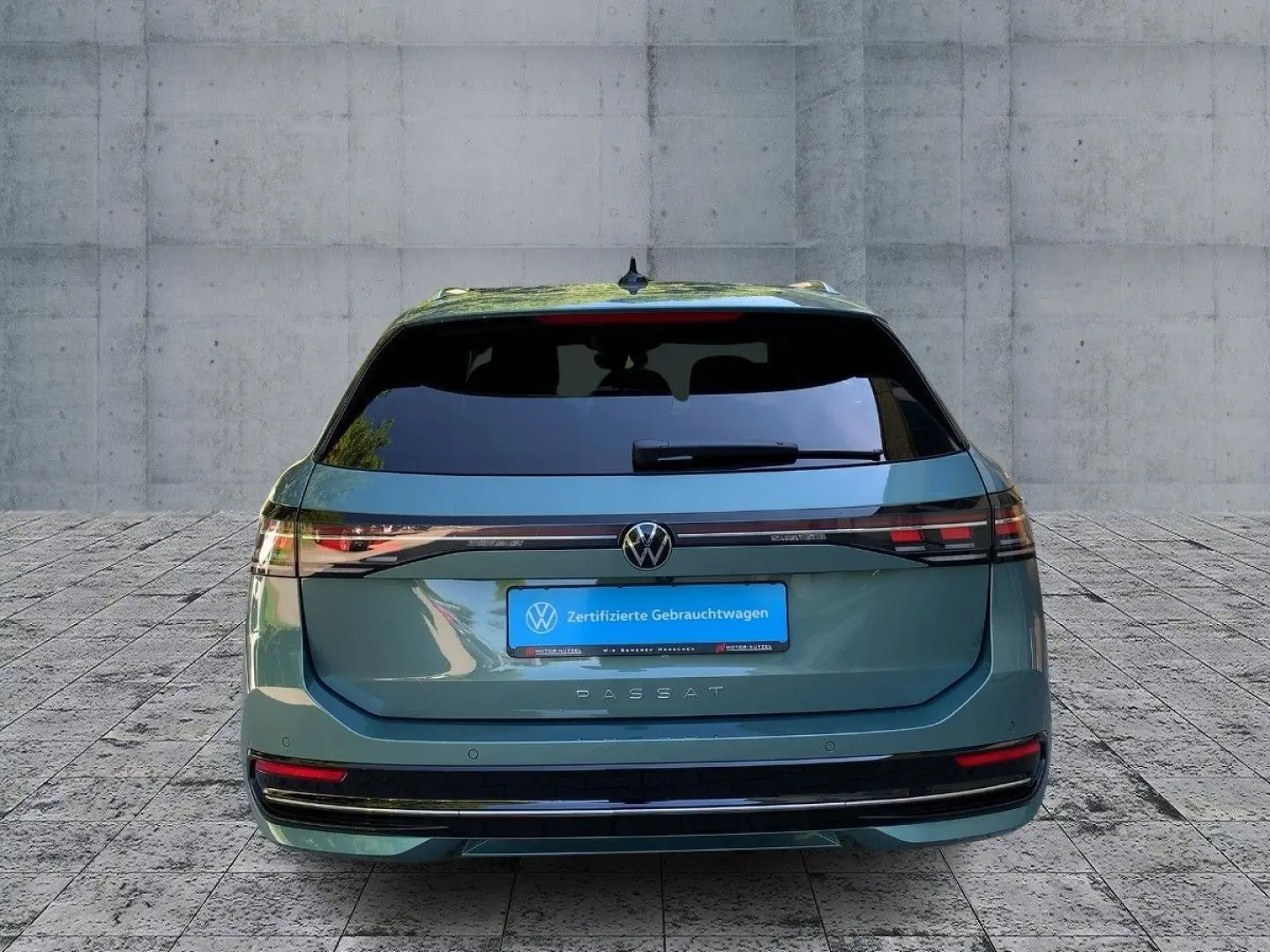Passat Variant 2.0 TDI DSG ELEGANCE 5JG+NAVI+AHK
