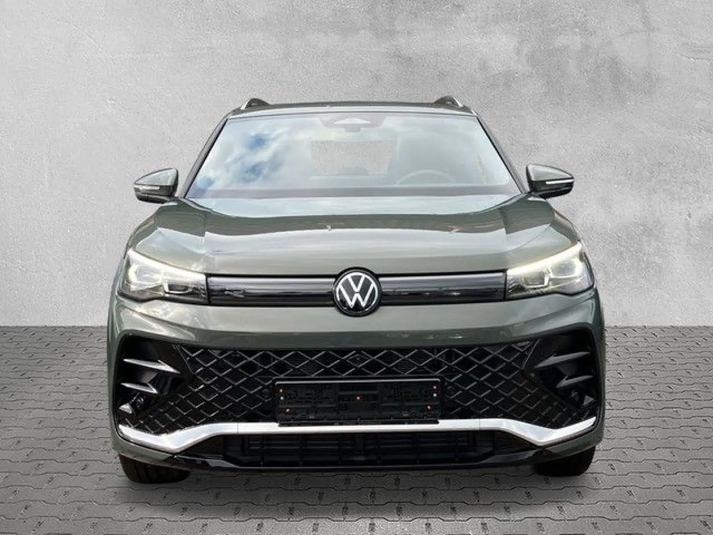 Tiguan 2,0 TDI 4Motion R-Line Pano Head-up Leder