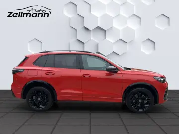 Tiguan 2.0 TDI 4M R-Line DSG 142kW AHZV LED Pano