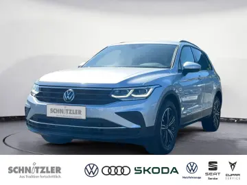 Tiguan 2.0 TDI 4M DSG Life MATRIX NAVI PANO HUD