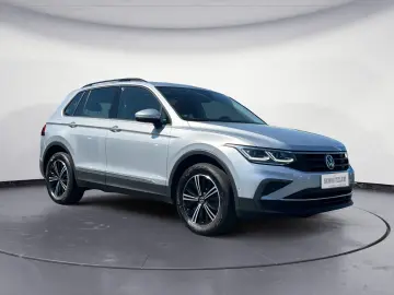 Tiguan 2.0 TDI 4M DSG Life MATRIX/NAVI/PANO/HUD+