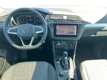 Tiguan 2.0 TDI 4M DSG Life MATRIX/NAVI/PANO/HUD+