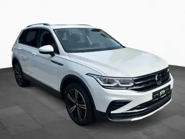 Tiguan 2.0 TSI ELEGANCE 4MOTION KLIMA LED NAVI A