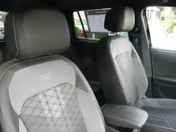 Tiguan R-Line 4M Black Style 2,0 TDi DSG AHK,PAN