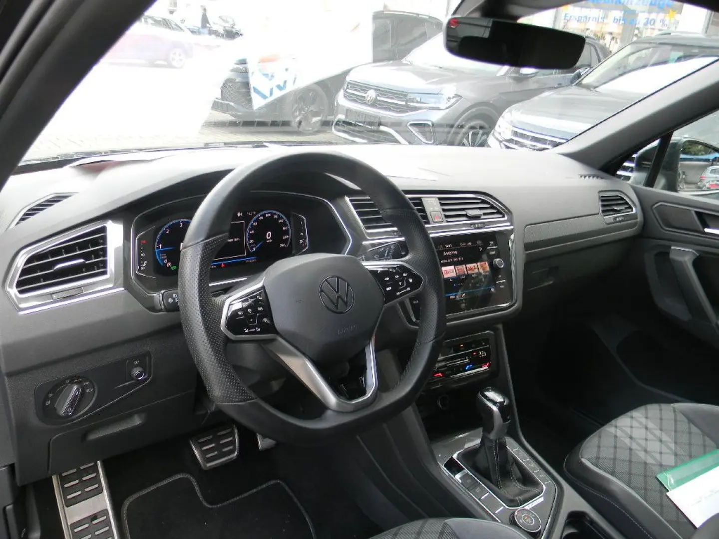 Tiguan R-Line 4M Black Style 2,0 TDi DSG AHK,PAN