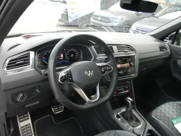 Tiguan R-Line 4M Black Style 2,0 TDi DSG AHK,PAN