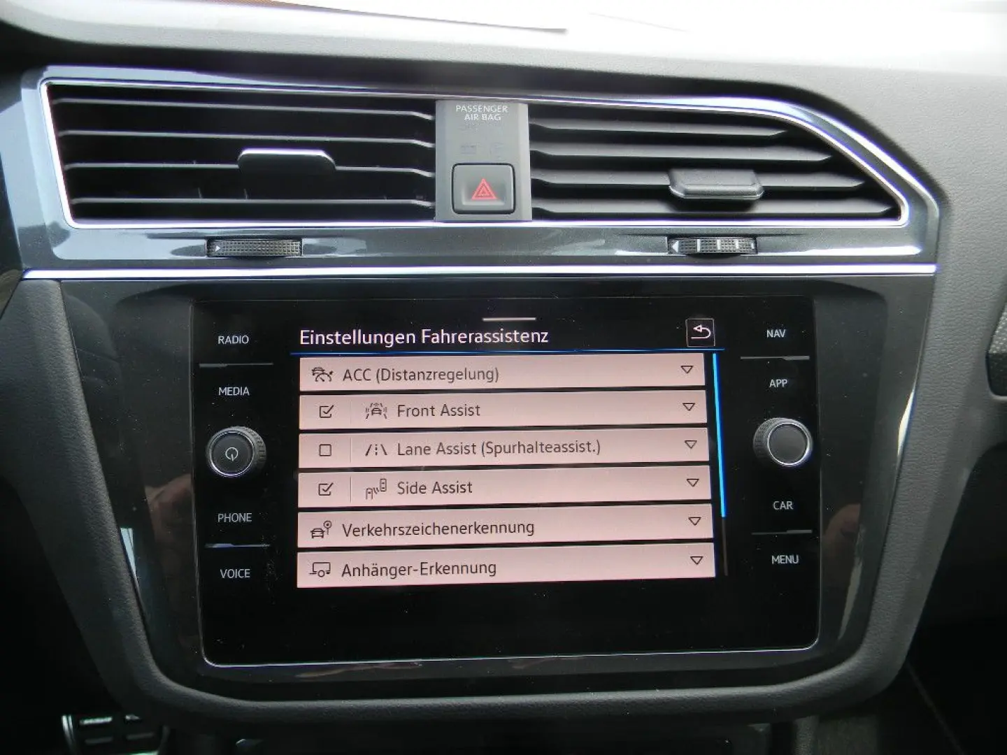 Tiguan R-Line 4M Black Style 2,0 TDi DSG AHK,PAN