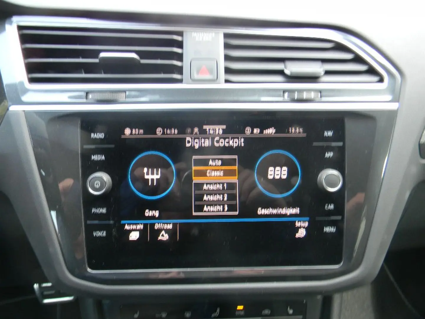 Tiguan R-Line 4M Black Style 2,0 TDi DSG AHK,PAN