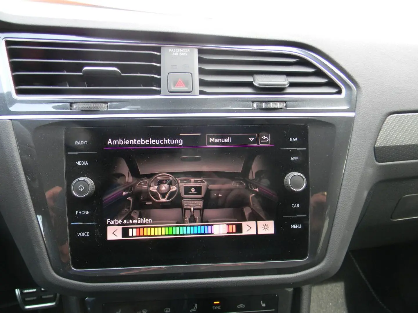 Tiguan R-Line 4M Black Style 2,0 TDi DSG AHK,PAN