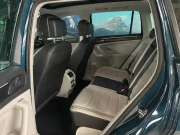 Tiguan Elegance DSG 4M LED Matrix Panodach AHK