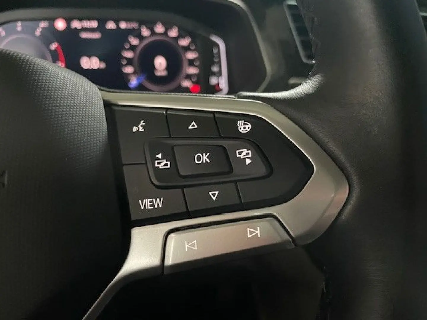 Tiguan Elegance DSG 4M LED Matrix Panodach AHK