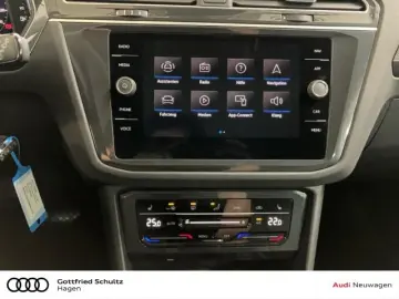 Tiguan 2.0 TSI DSG 4M IQ.Light NAV PAN ACC Elega