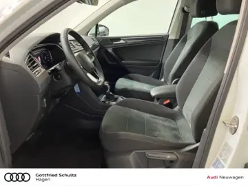 Tiguan 2.0 TSI DSG 4M IQ.Light NAV PAN ACC Elega