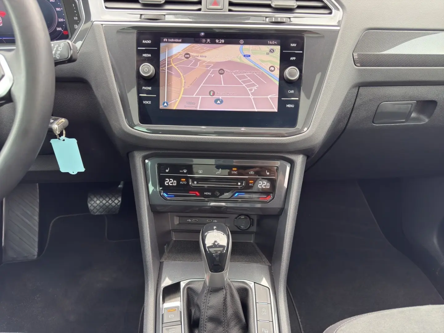 Tiguan 2.0 TSI Elegance DSG 4Motion *Navi*AHK*Pa