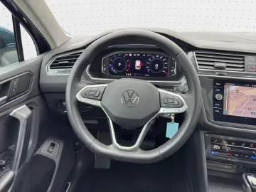 Tiguan 2.0 TSI Elegance DSG 4Motion *Navi*AHK*Pa