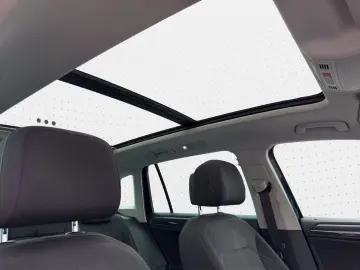 Tiguan 2.0 TSI Elegance DSG 4Motion *Navi*AHK*Pa