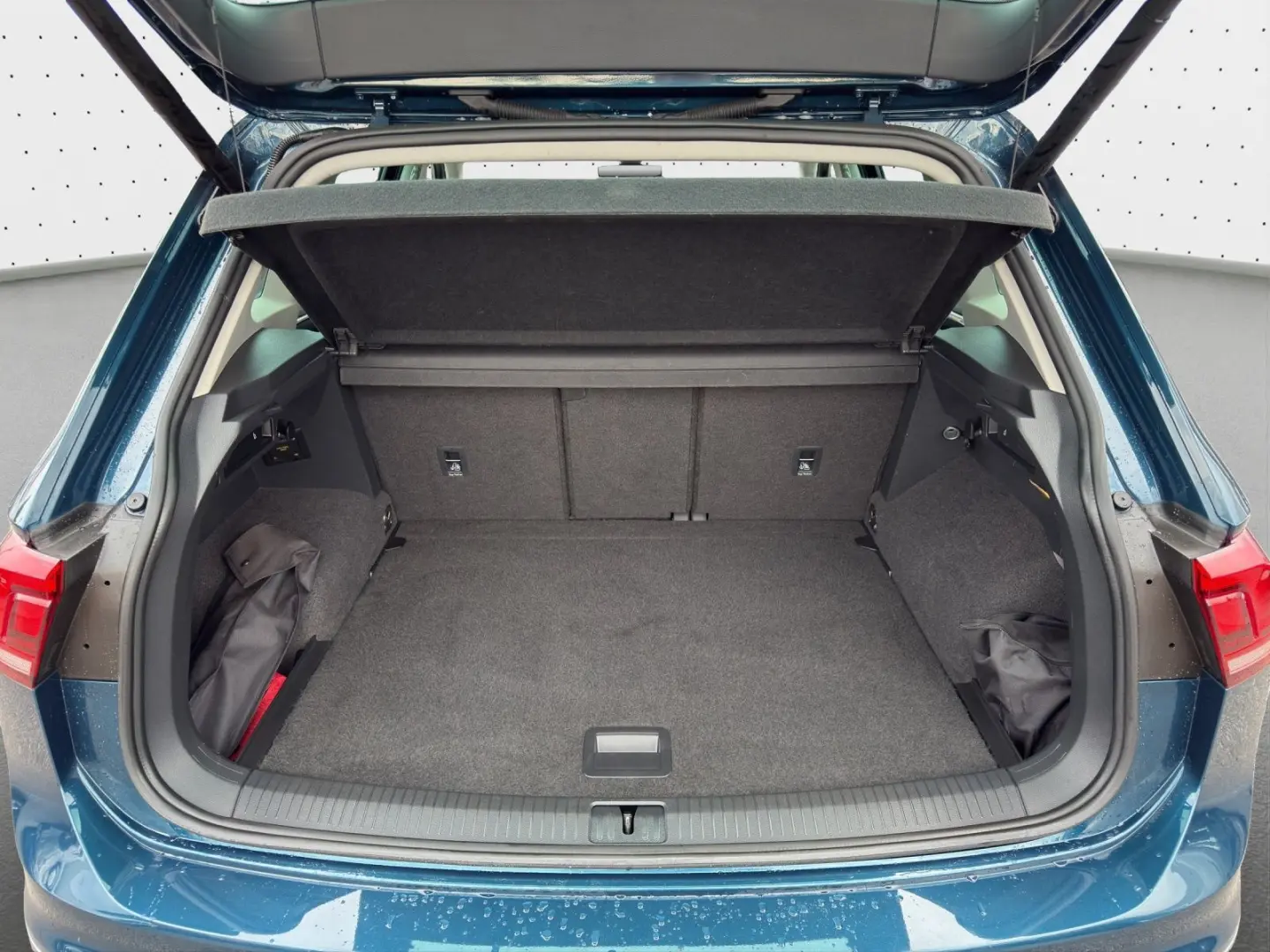 Tiguan 2.0 TSI Elegance DSG 4Motion *Navi*AHK*Pa