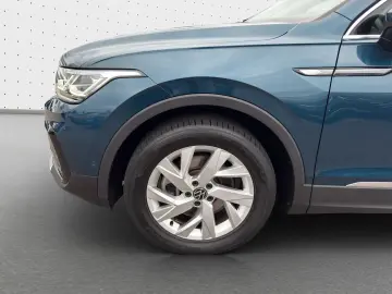 Tiguan 2.0 TSI Elegance DSG 4Motion *Navi*AHK*Pa