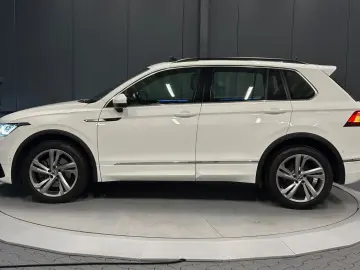 Tiguan R-Line 4Motion*19Zoll*PANORAMA*MATRIX*AHK