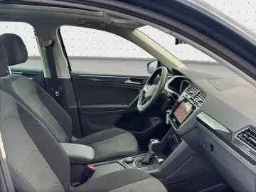 Tiguan Elegance 4Motion 2.0 TSI DSG Navi*AHK*Pan