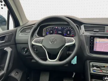 Tiguan Elegance 4Motion 2.0 TSI DSG Navi*AHK*Pan