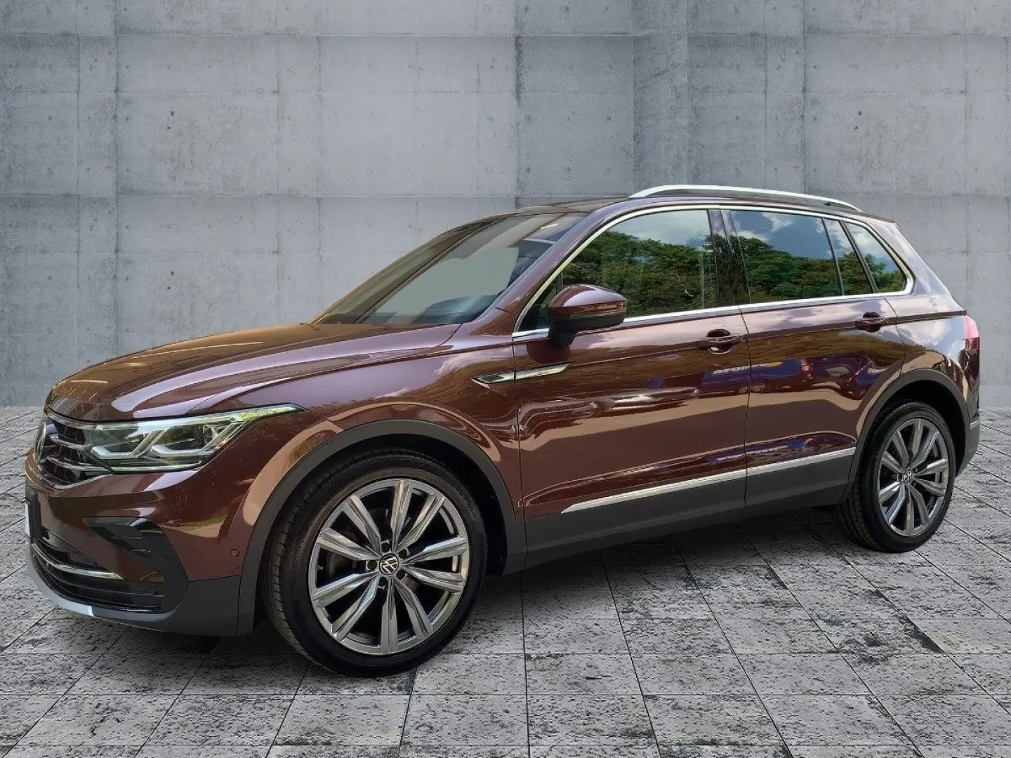 Tiguan 2.0 TDI 4M DSG ELEGANCE IQ+NAVI+AHK+PANO