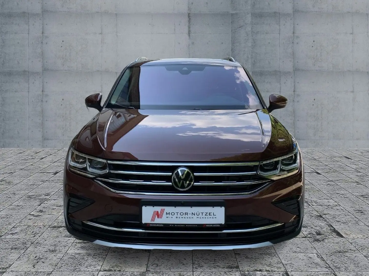 Tiguan 2.0 TDI 4M DSG ELEGANCE IQ+NAVI+AHK+PANO