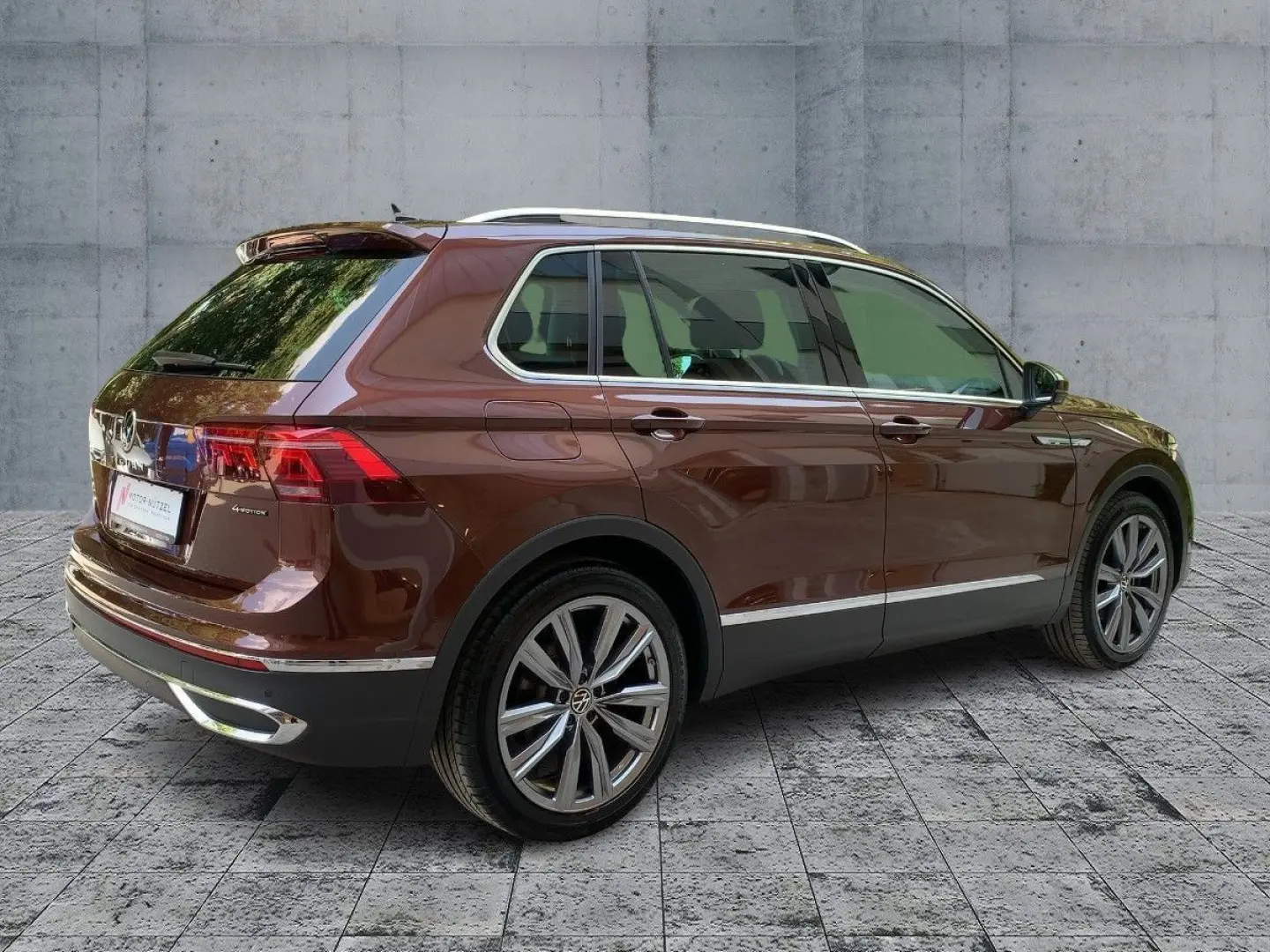 Tiguan 2.0 TDI 4M DSG ELEGANCE IQ+NAVI+AHK+PANO