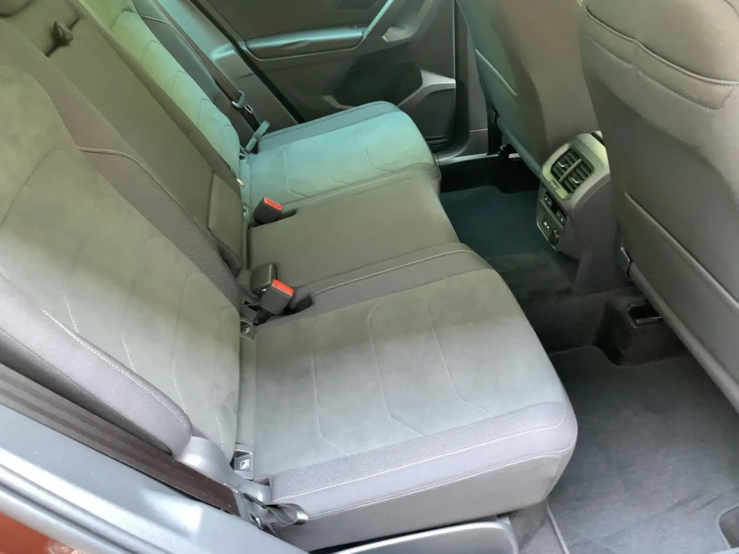 Tiguan 2.0 TDI 4M DSG ELEGANCE IQ+NAVI+AHK+PANO