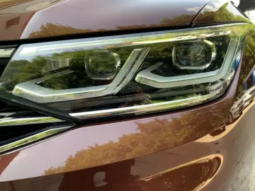 Tiguan 2.0 TDI 4M DSG ELEGANCE IQ+NAVI+AHK+PANO