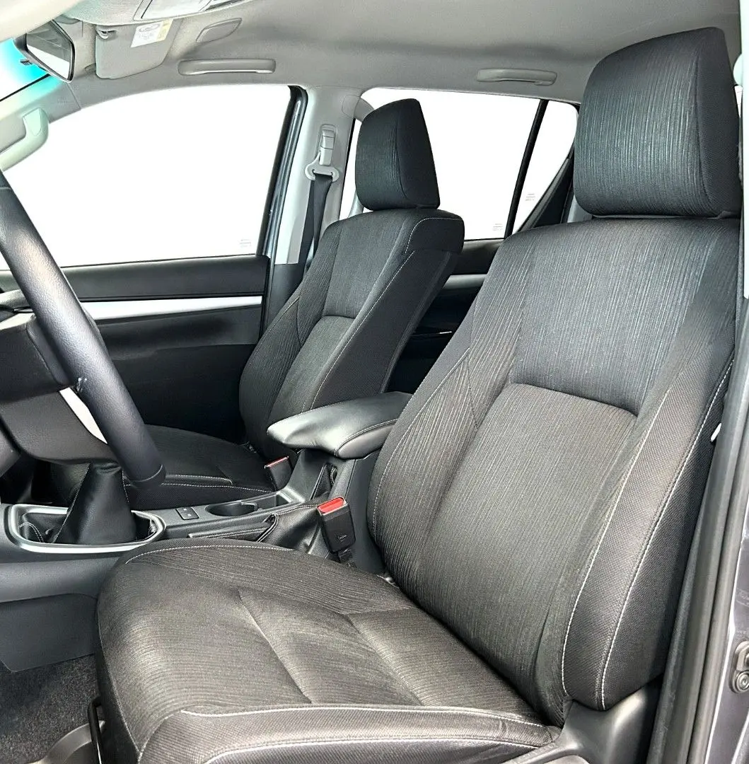 Hilux 2.4 D-4D 4x4 °RFK°SHZ°DAB°AHK°Garantie°