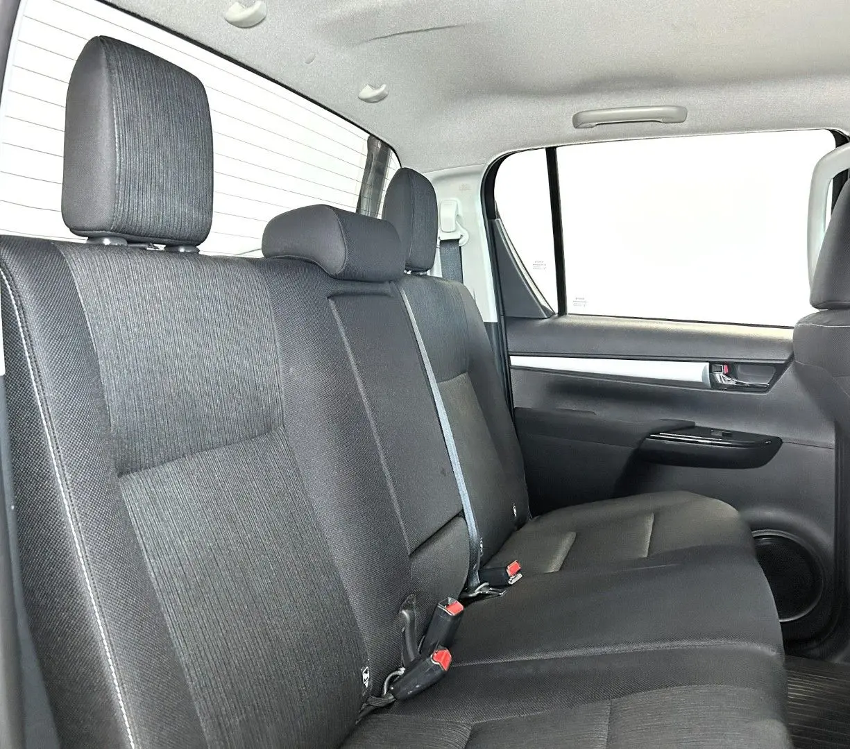 Hilux 2.4 D-4D 4x4 °RFK°SHZ°DAB°AHK°Garantie°
