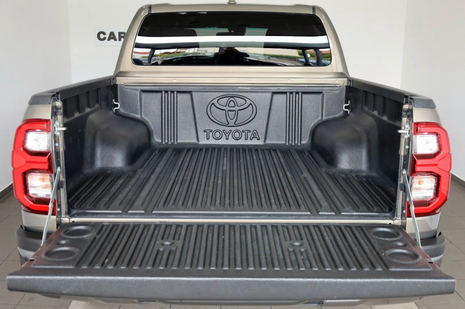 Hilux 2.8 D-4D Invincible,DOKA,ACC,WERKSGARANTIE