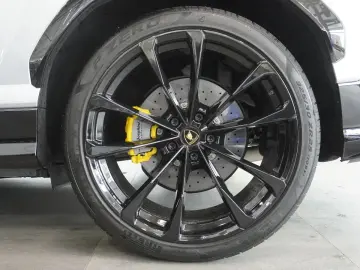 Urus  4.0 V8 Sport*PANO*SOFT*B&O*23
