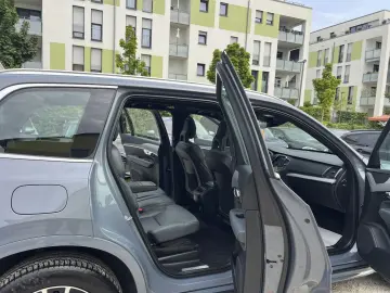 XC90 MomentumPro AWD 7-SITZ+PANO-SD+LEDER+KAMERA