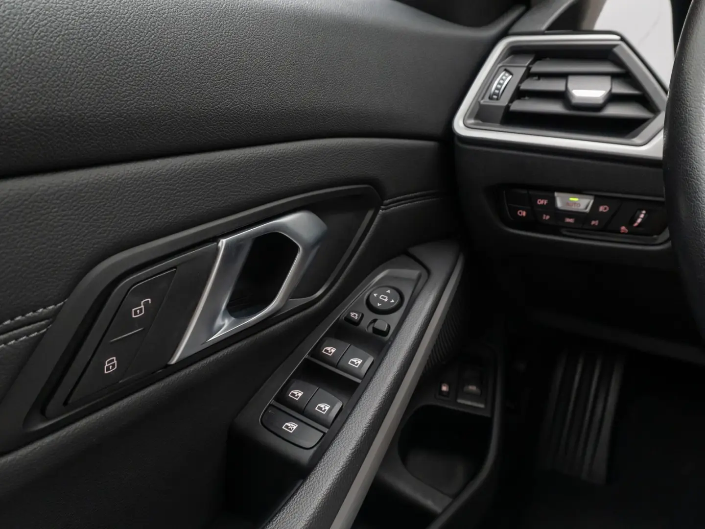320e xD Laser HUD DAB Stop&Go PDC Komfort Sport
