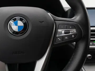 320e xD Laser HUD DAB Stop&Go PDC Komfort Sport