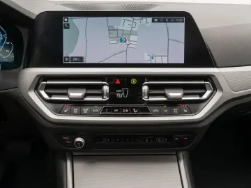 320e xD Laser HUD DAB Stop&Go PDC Komfort Sport