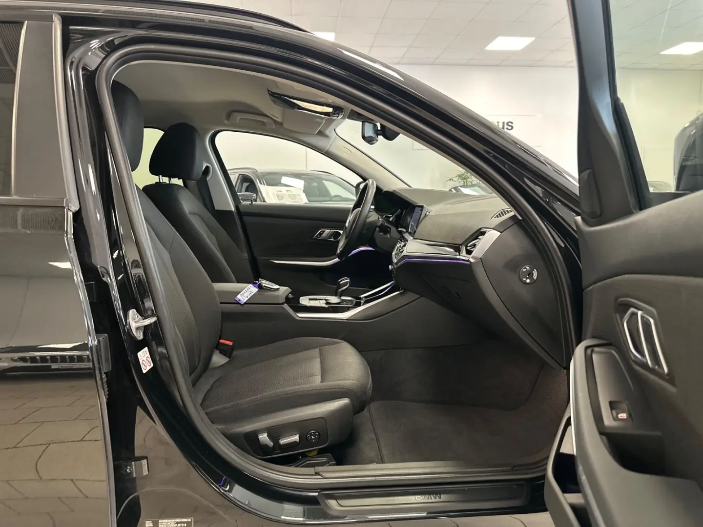 320d xDrive HUD/Laser/Park&Driv&BremsAss/LenkrHz