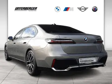 740d xDrive Limousine M Sport DA Prof. PA Prof. 