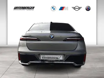 740d xDrive Limousine M Sport DA Prof. PA Prof. 